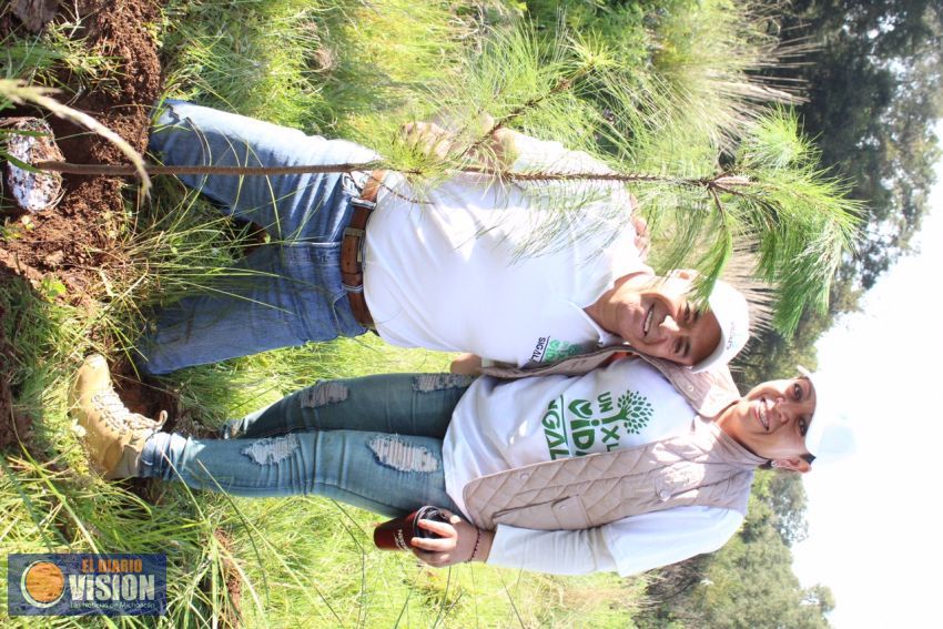 Sigala reconoce gran participación ciudadana en histórica reforestación en Cuanajo