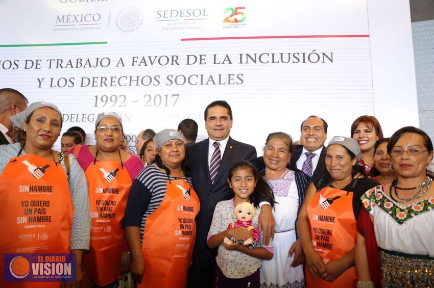 Trabajo conjunto para abatir brecha de desigualdad: Silvano Aureoles 