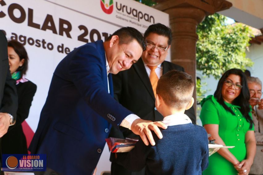 Necesario retomar una educación de valores: Víctor Manríquez
