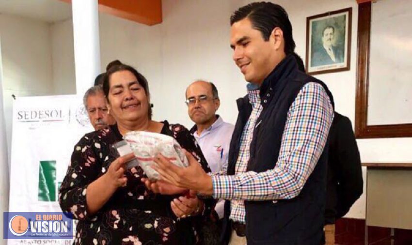 Entrega LICONSA tarjetas a nuevos beneficiarios en Zamora