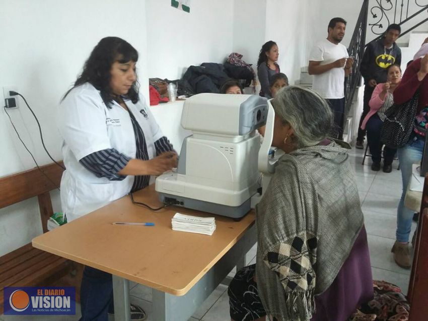 Realizan examen de la vista a 117 ciudadanos del municipio de Nahuatzen