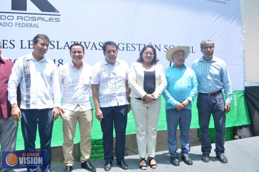  Fernando Rosales rindió su Segundo Informe de Actividades como diputado federal