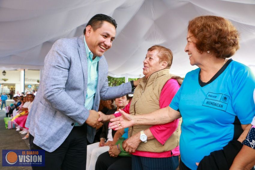 Convoca Víctor Manríquez a los adultos mayores a ser promotores de una educación de valores