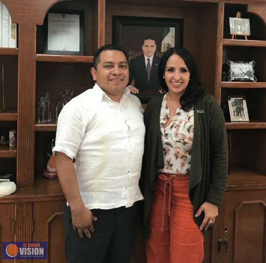 Continúan gestiones ante del Alcalde de Nahutzen en Instituto de Infraestructura Física Educativa