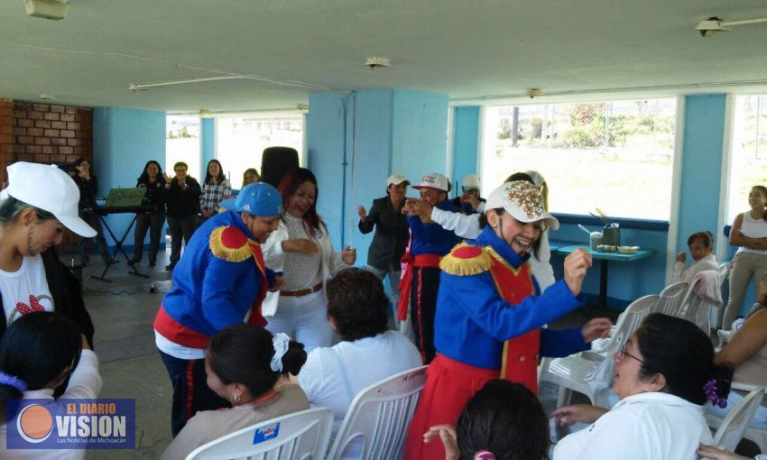 Festejan a abuelos del Centro Penitenciario  “Lic. David Franco Rodríguez”