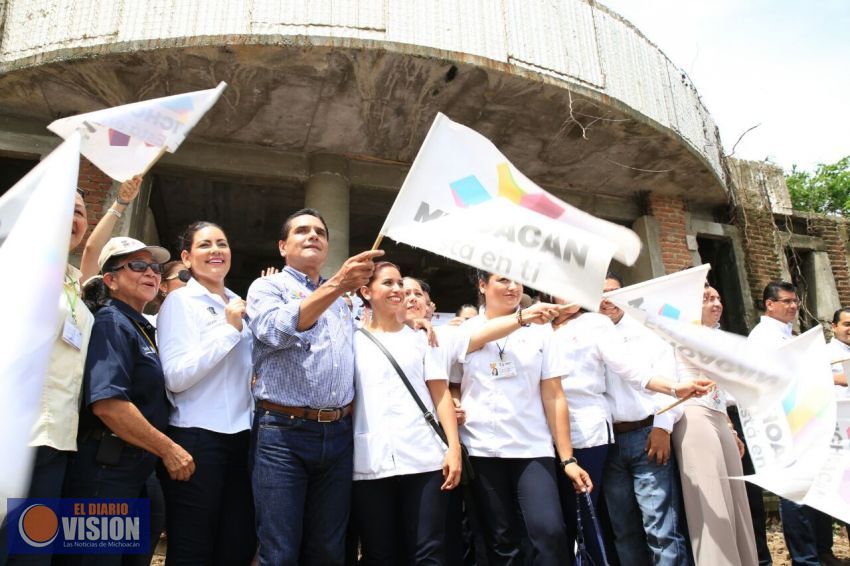 Tendrá Lázaro Cárdenas 10 centros y 8 módulos de salud rehabilitados y equipados: Silvano Aureoles 