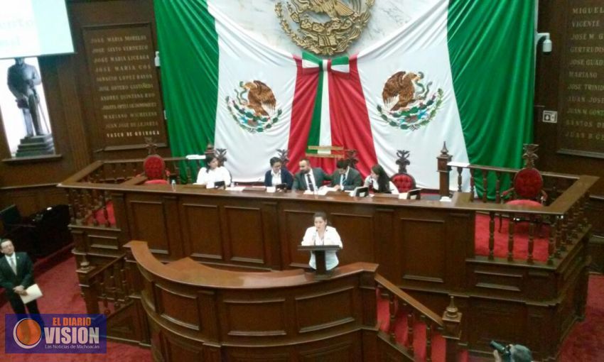 Sesiona el 5to Parlamento Juvenil