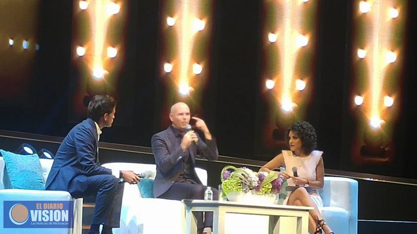 El rapero Pitbull, incitó a jóvenes mexicanos, para que logren sus sueños