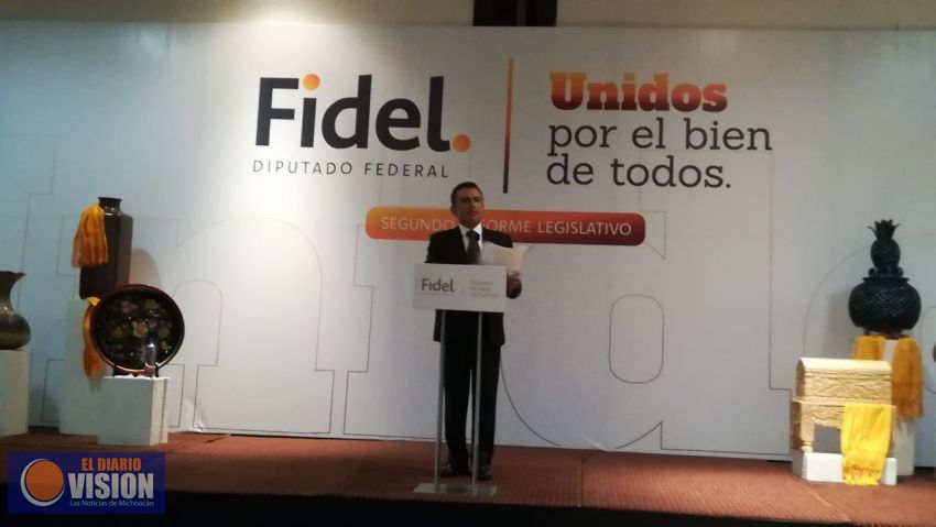 Fidel Calderón, rinde Segundo Informe Legislativo