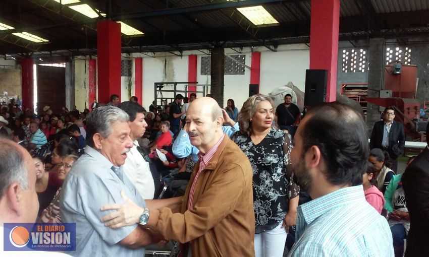 Fausto Vallejo, presente en el Segundo informe del Diputado Roberto Carlos López