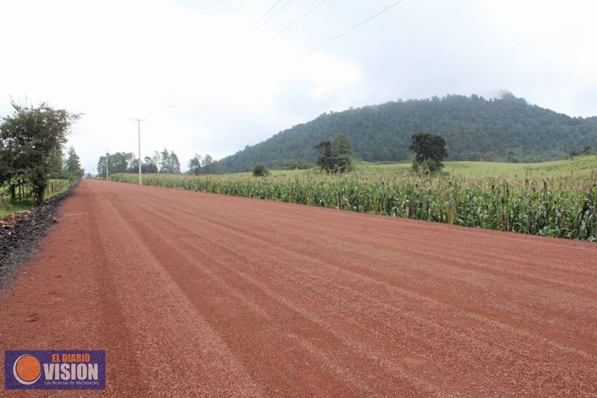 Avanza la construcción de la 2da. etapa de la carretera La Mojonera-San Isidro
