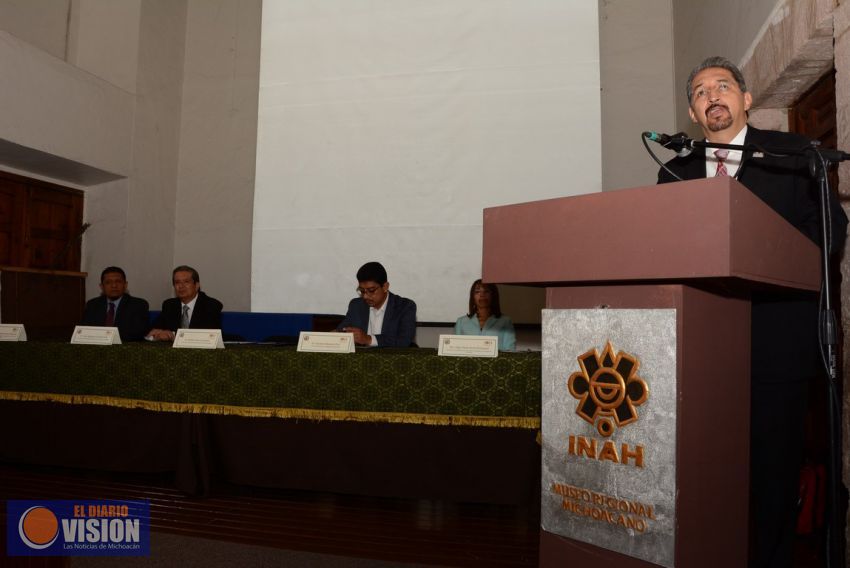 A educar para trabajar por la paz, llama Medardo Serna a investigadores y académicos