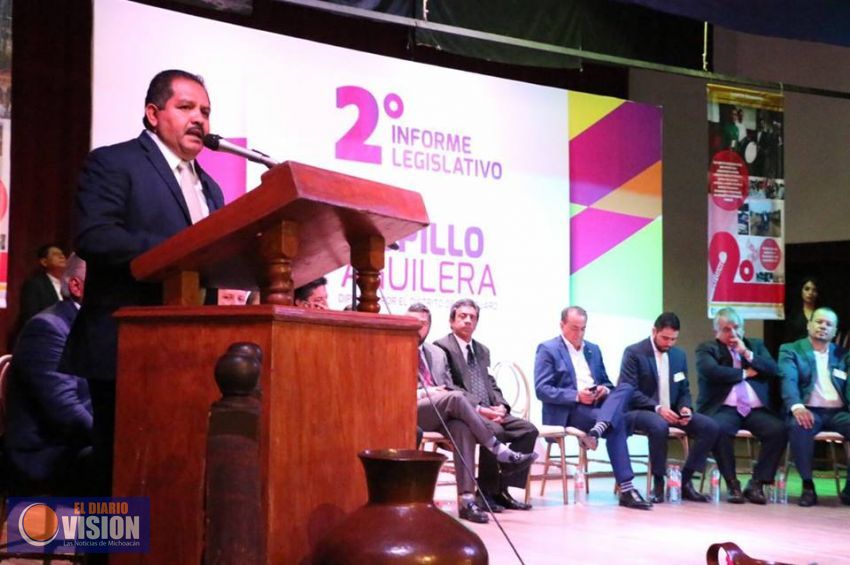 El diputado Guadalupe Aguilera, rinde Segundo Informe 