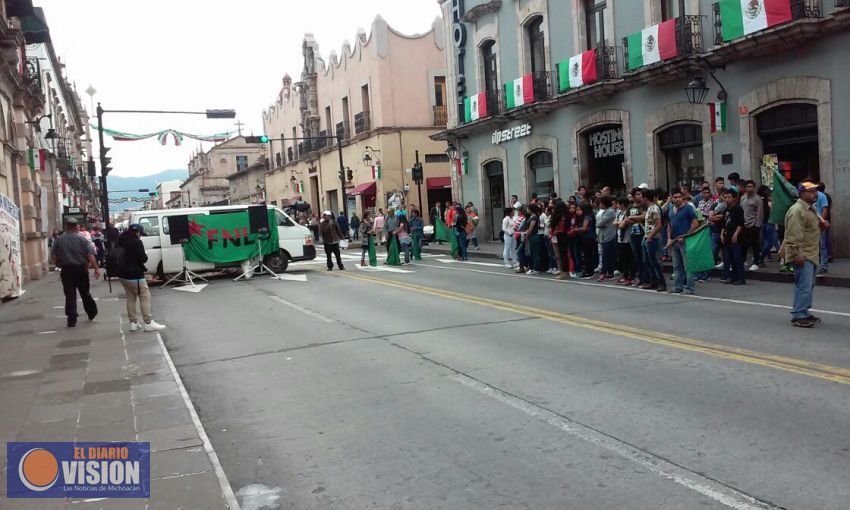 Marchas y bloqueos colapsan a la Capital de Michoacán
