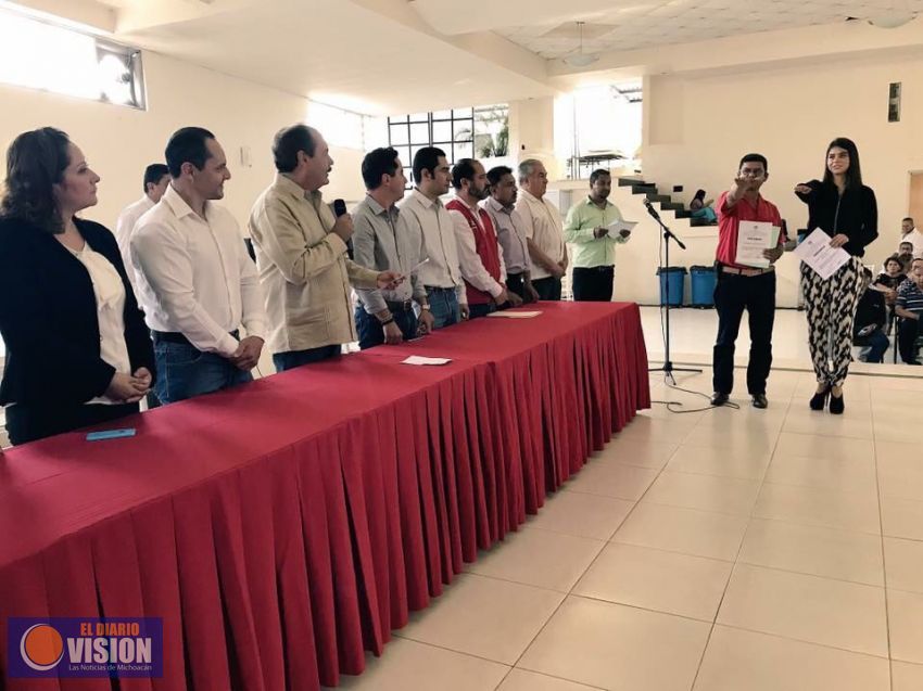 Toman protesta a nueva Dirigencia del Comité Municipal del PRI en Los Reyes