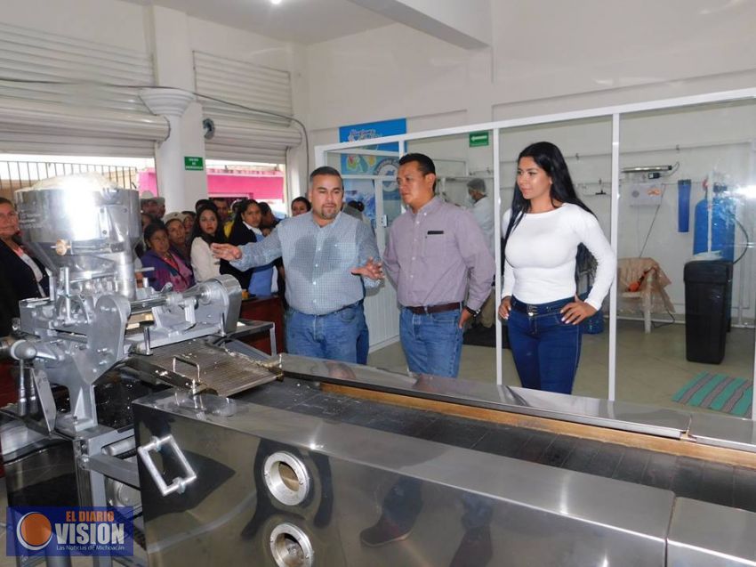 Como parte del programa Colibrí, Jesús Mora inaugura Tortillería y Purificadora