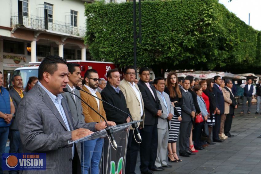 Guardan minuto de silencio en memoria de las víctimas del sismo originado en Chiapas