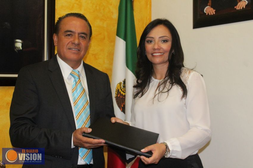 Los representantes del pueblo deben tener el valor de cumplir: Adriana Hernández