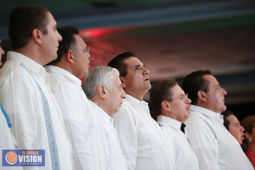 Presencia Silvano Aureoles primer informe de su homólogo de Quintana Roo