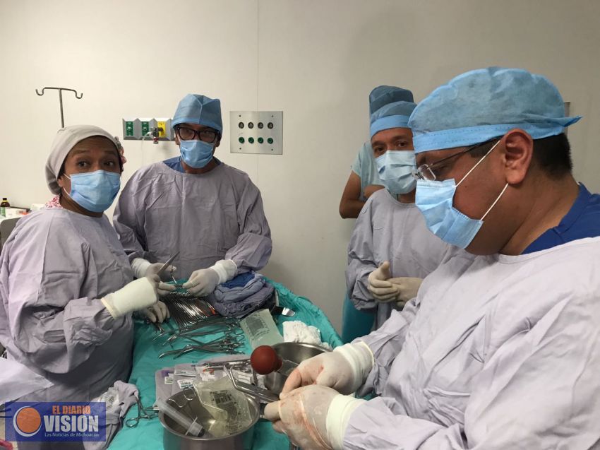 Hospital de la Mujer realiza primer trasplante de riñón de donador vivo
