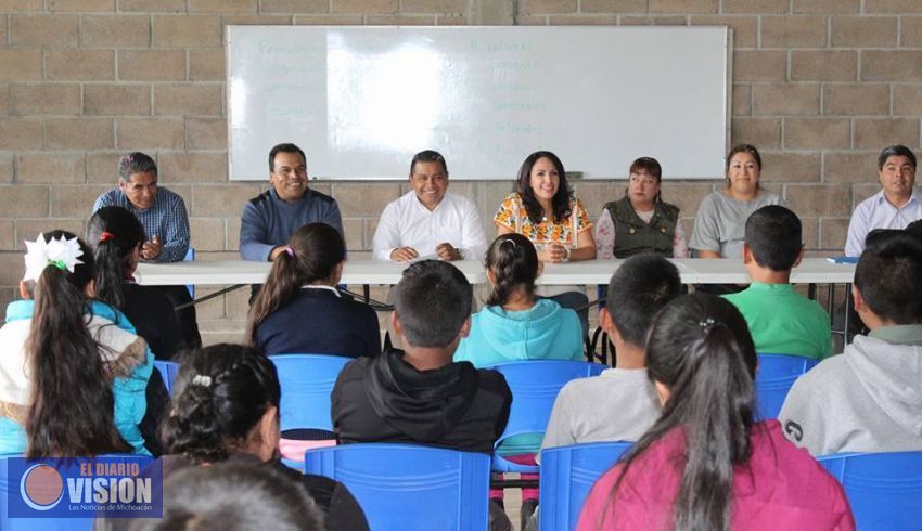 Rehabilitarán Telesecundaria de la comunidad de San Isidro, Nahuatzen