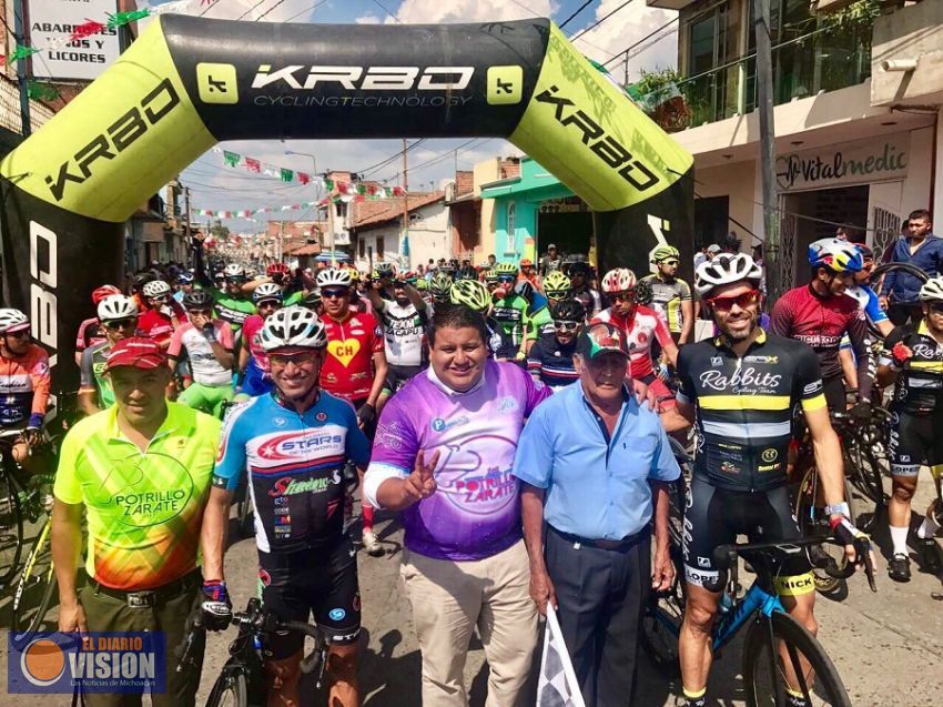 Juan Pablo apoya al ciclismo zacapense; da el banderazo en la 