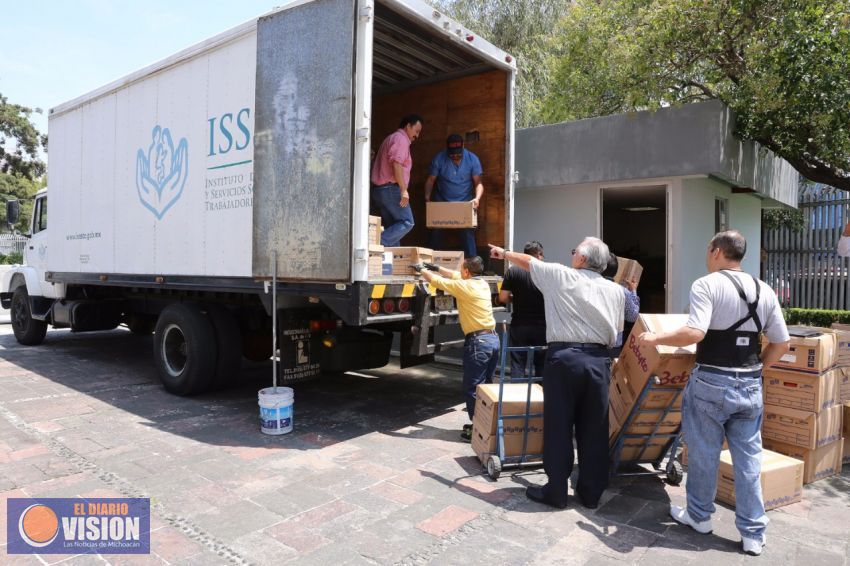Envía ISSSTE tráilers con 40 toneladas de ayuda humanitaria para Oaxaca y Chiapas