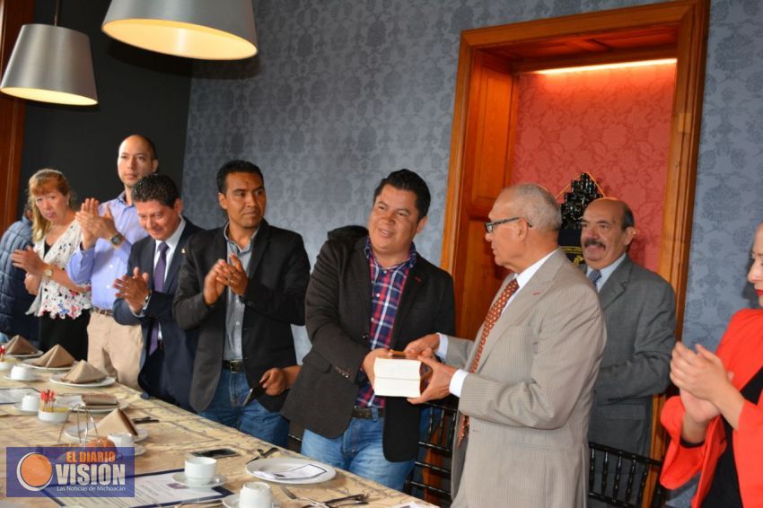 Mediante donación inician las primeras  Bibliotecas públicas del área rural de Morelia