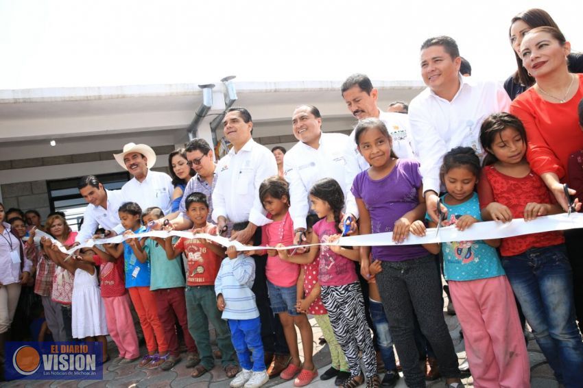 Entregan Gobernador y autoridades federales nueva etapa en albergue de familias jornaleras agrícola