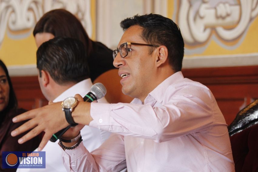 En el municipio coincidimos en exentar a escuelas públicas de cargos por dictamen de PC: Osvaldo