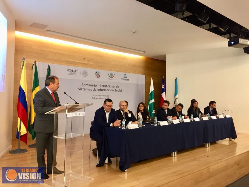 Asiste Víctor Silva a semanario par focalización de políticas de desarrollo social