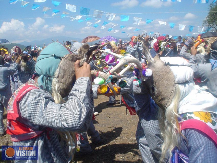 Invita Tiríndaro a conocer su cultura en la fiesta patronal a la Virgen del Rosario