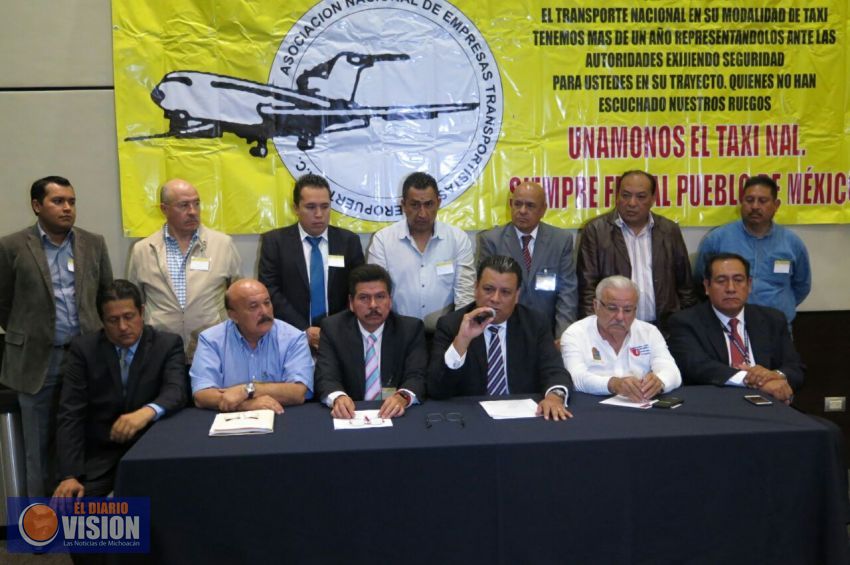 Ganan amparo taxistas del Aeropuerto de la CDMX; podrán replicarlo en estados 