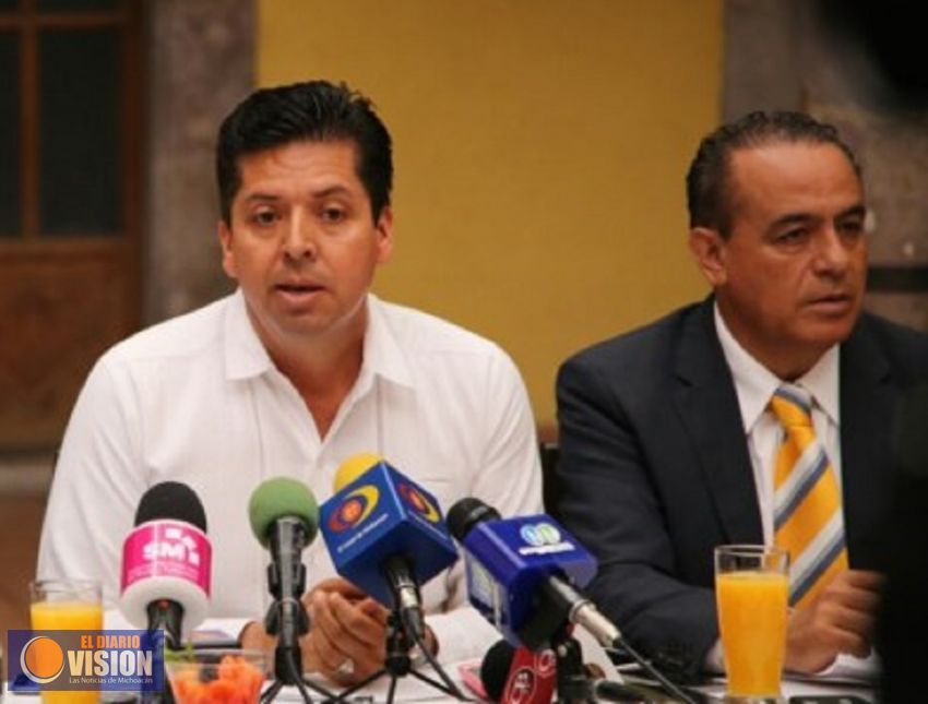 Pide licencia Sigala, entrará su suplente Antonio García Conejo