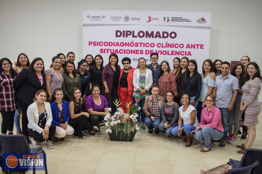 Seimujer capacita a las y los psicólogos encargados de atender violencia de género