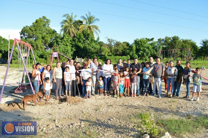 Fortalecen a mujeres con apertura de cursos para proyectos productivos en Lázaro Cárdenas