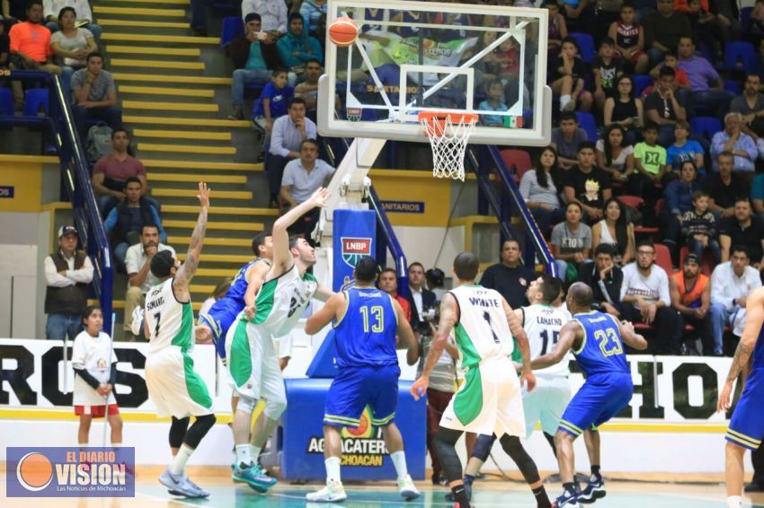 Inaugura Silvano Aureoles primera temporada de Aguacateros Michoacán en la LNBP