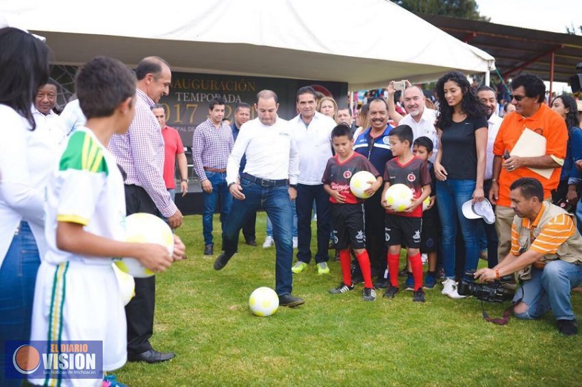 Marko Cortés apoyará con 25 millones de pesos a la liga municpal de fútbol en Morelia