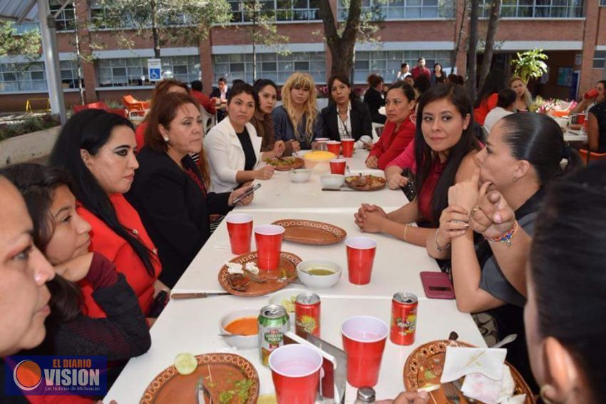 Mujeres priístas de Michoacán culminan seminario en política 