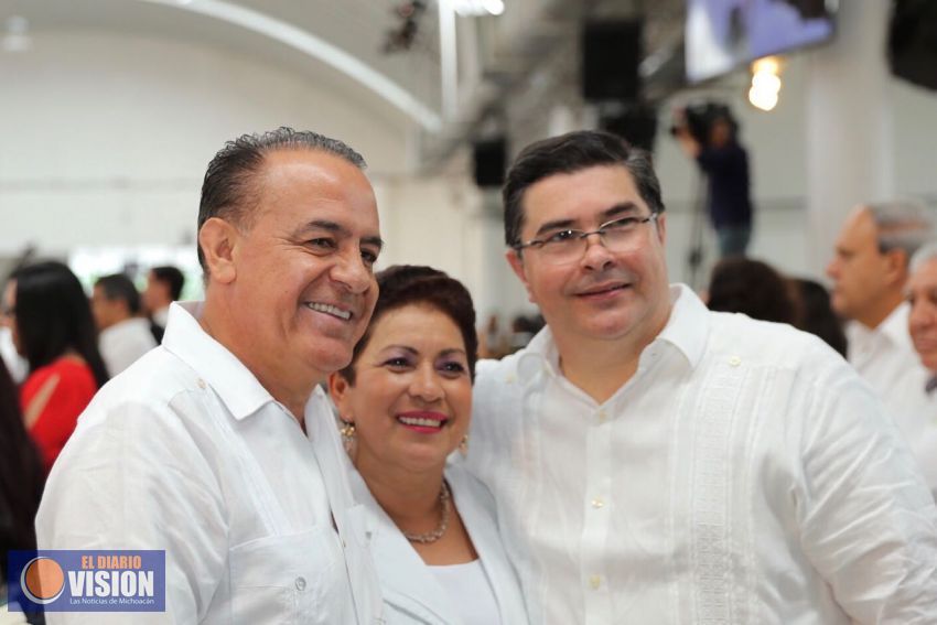  Acude Pascual Sigala a Informe del Gobernador de Tabasco