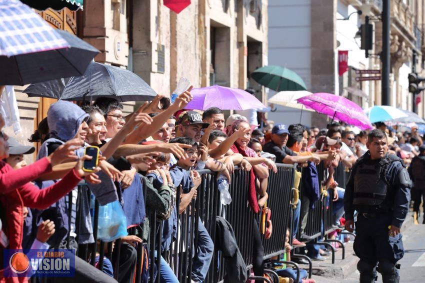 Viven michoacanos fiesta deportiva en desfile conmemorativo de la Revolución Mexicana
