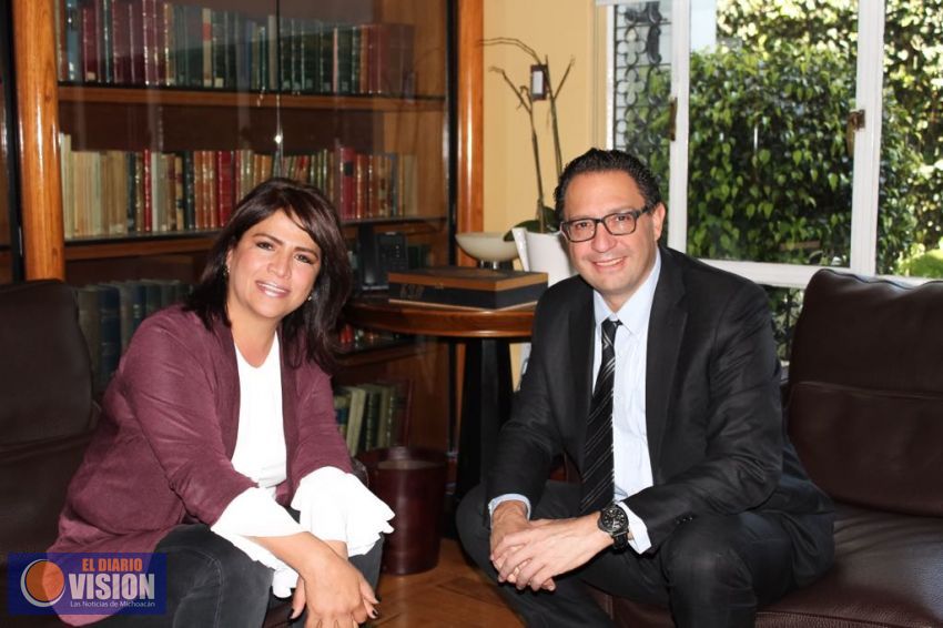 Revisan avances de Ciudad Mujer Huetamo