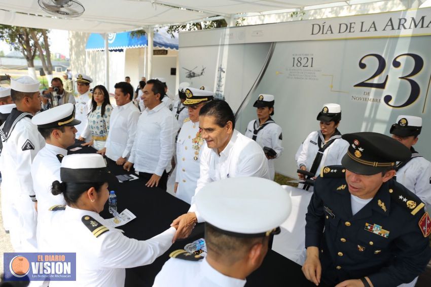 Encabeza Gobernador Día de la Armada de México en el Puerto de Lázaro Cárdenas
