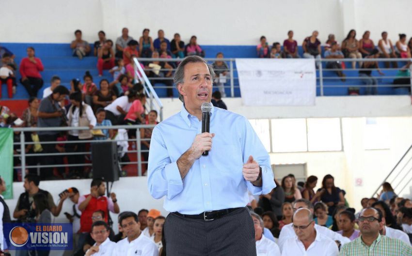 Meade irá contra “caudillos populistas”