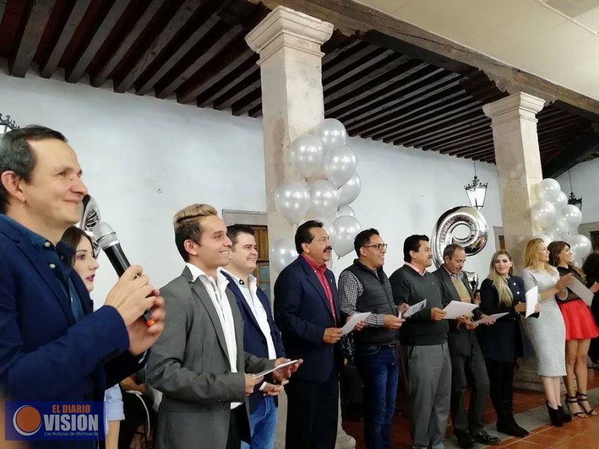 Osvaldo Ruiz y Feeling Dance celebran 9 años de activación Fisca