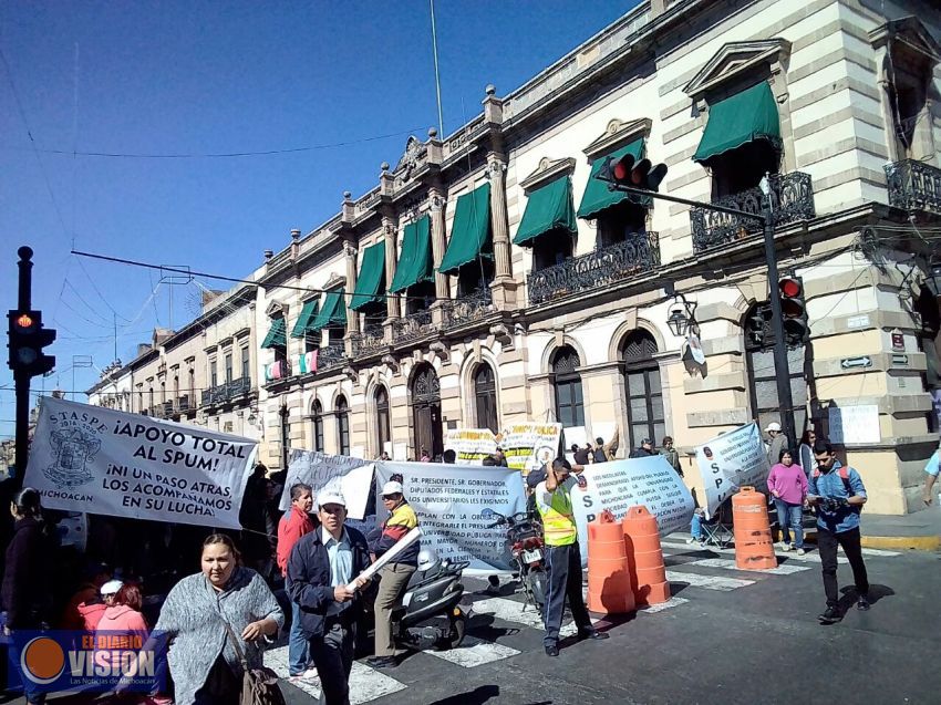 SPUM , Bloquea Palacio Legislativo en Morelia.