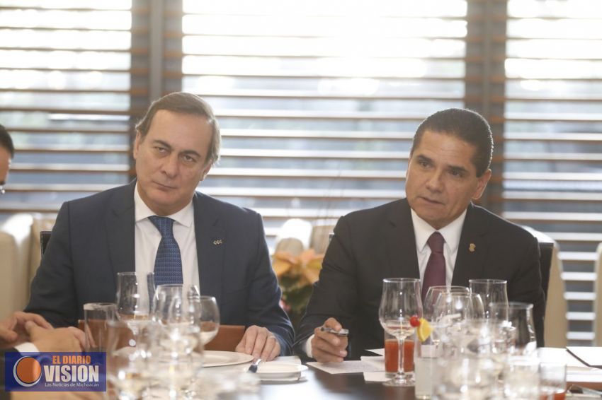 Expone Gobernador ventajas competitivas de Michoacán a empresarios del país