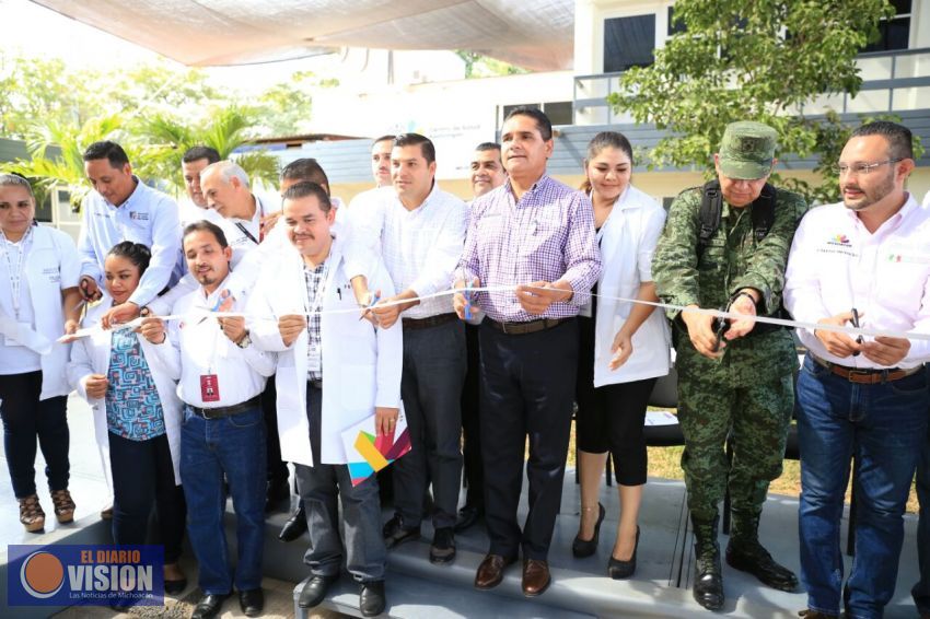 Entrega Gobernador dignificación de Centro de Salud de Apatzingán