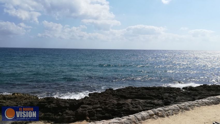 Invita SSM a visitar las 12 playas de Michoacán; son aptas para el recreo humano