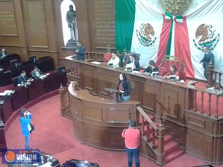 Adriana Hernández, presenta Iniciativa para crear el Instituto de Crédito Educativo del Estado 